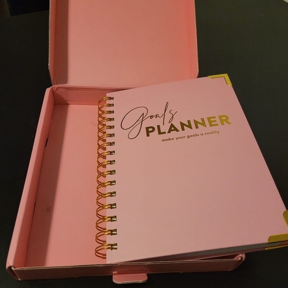 2024 Planner - Picture 4 of 5